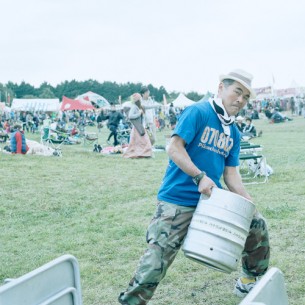 明日から朝霧jamです！！　このフェス、私、宇宙大使☆スターがフェスの写真を撮るきかけとなったフェス！もう何年前だろうか、、、10年くらい、、。小規模なレイブばかりいっていた宇宙大使が初めて出会った大規模なフェス。そこに流れる空気は一寸違わぬクオリティー。そのまま大きくなっただけ。そこには全く同じそこの場所の空間を思う存分みんなで楽しもうよ、っていう空気が流れていた。